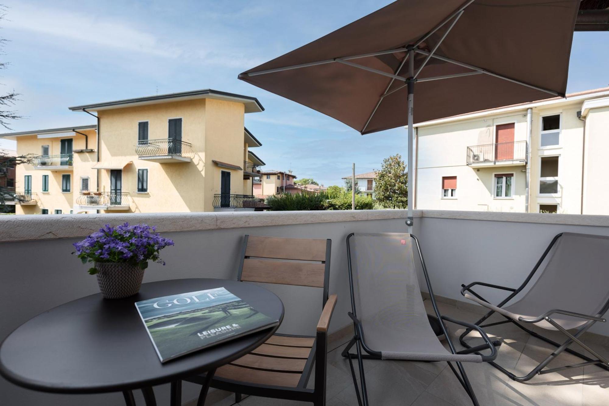 Charming Sirmione Bed and Breakfast Exteriör bild