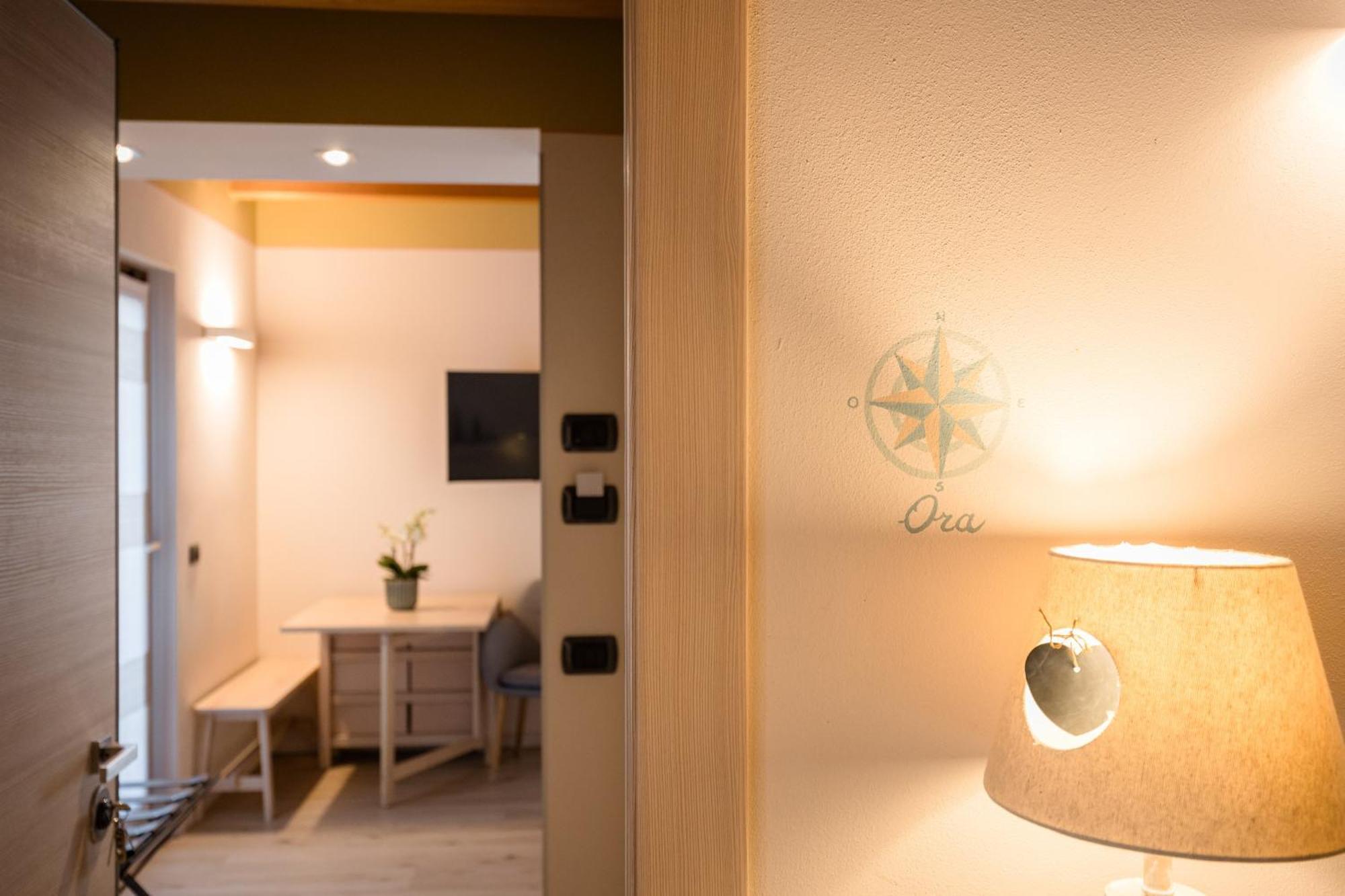 Charming Sirmione Bed and Breakfast Exteriör bild