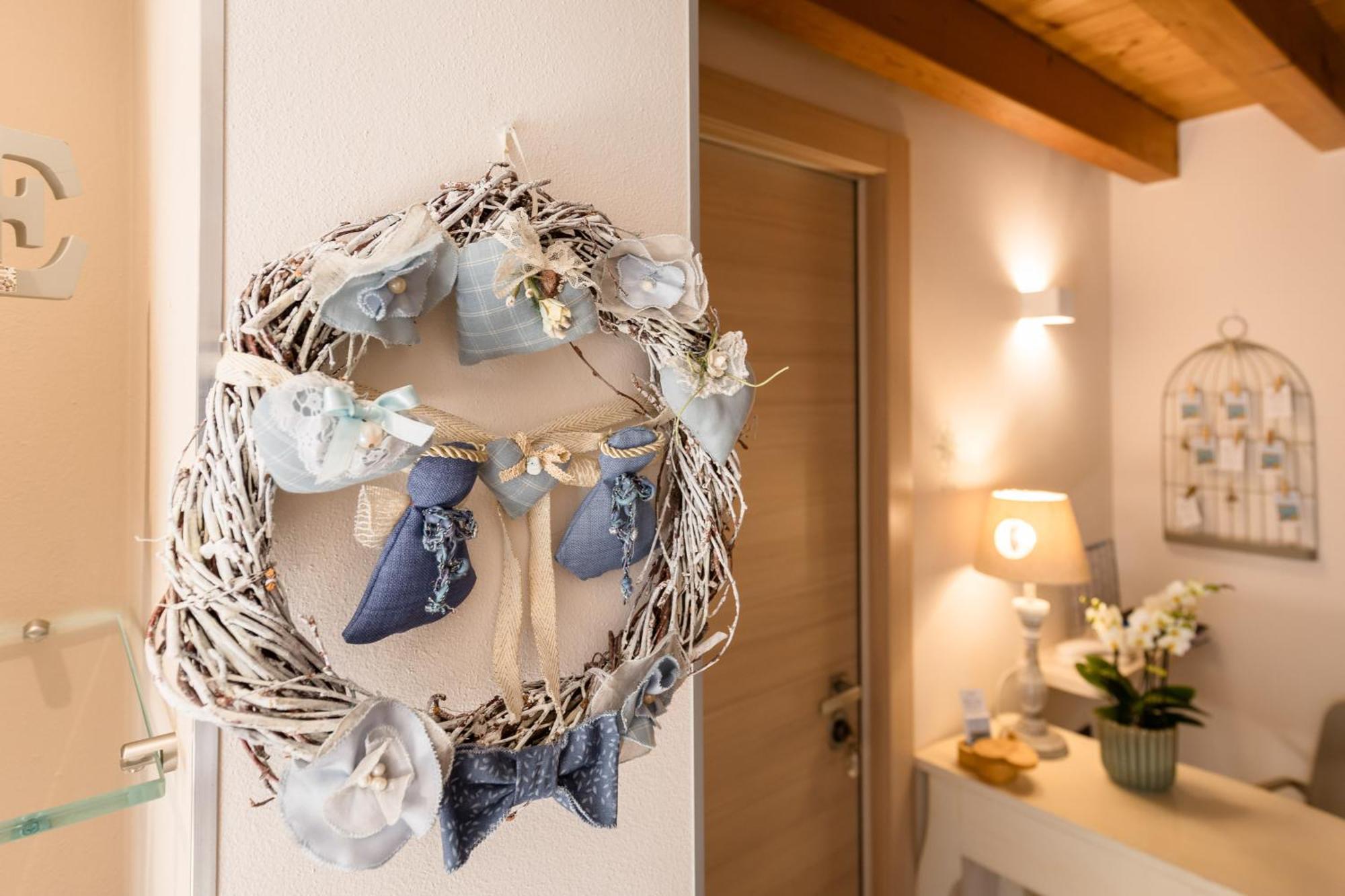 Charming Sirmione Bed and Breakfast Exteriör bild