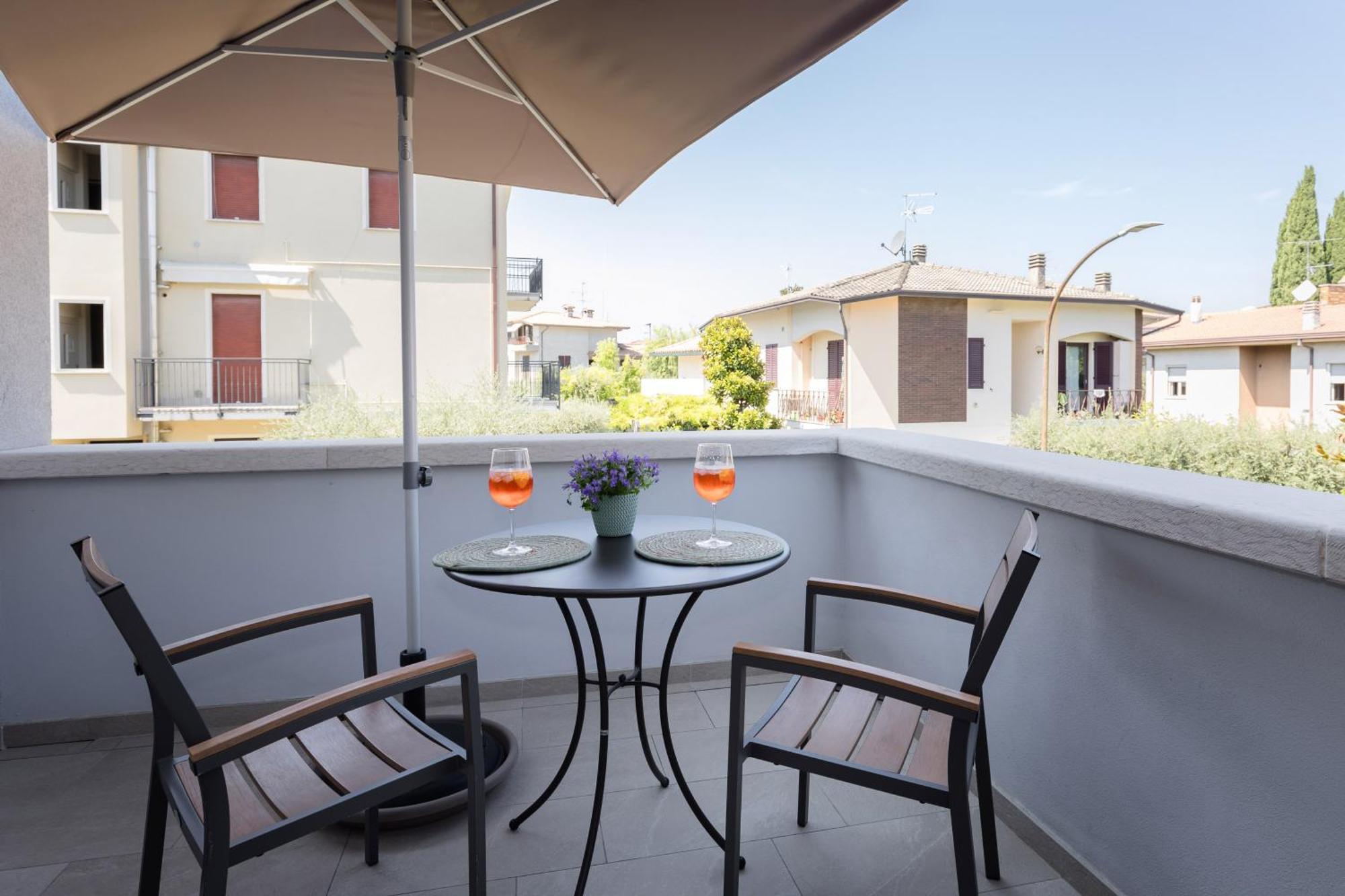 Charming Sirmione Bed and Breakfast Exteriör bild